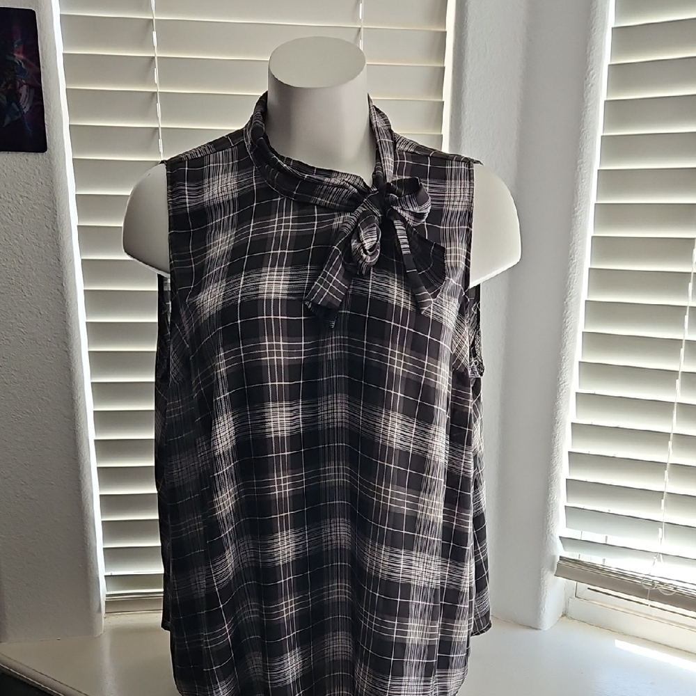 Torrid Sleeveless Chiffon Mock Neck Plaid Top